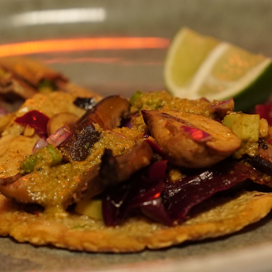 TACOS DE HONGO AL AJILLO Tastemade