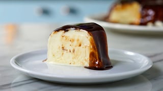 7c807479-bolo-sorvete-com-calda-de-chocolate_l_thumb---auto-cropped.jpg