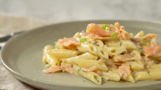 penne-com-salmao-defumado_l_thumb.jpg