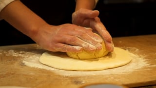 tm-travel-khachapuri-da-georgia_l_thumb.jpg
