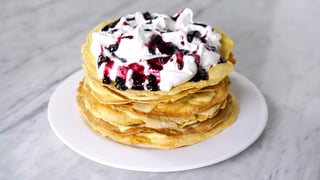 torta-folhada-com-calda-de-frutas-vermelhas_l_thumb.jpg