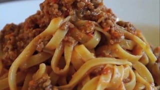 TAGLIATELLE AL RAGU BOLOGNESE_THUMB_1080x1080---auto-cropped.jpg