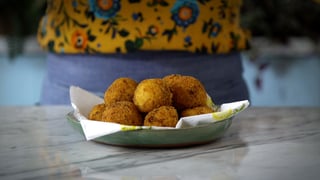 bolinho-de-risoto-de-alho-poro_landscapeThumbnail_pt.jpeg