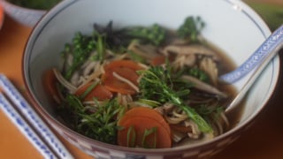 comida-de-cinema_s1e2_sopa-chinesa-de-amor-a-flor-da-pele_landscapeThumbnail_pt.jpeg