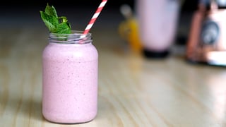 smoothie-de-aveia-e-morango_landscapeThumbnail_pt.jpeg