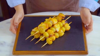 espetinhos-de-frango-com-batata_landscapeThumbnail_pt.jpeg