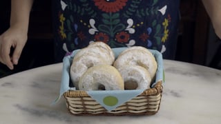 rosquinha-de-leite-condensado_landscapeThumbnail_pt.jpeg