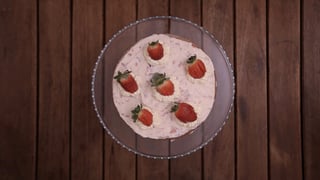 BOLO DE MORANGO 16X9 THUMB