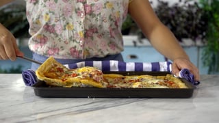 pizza-de-bacon-e-ovos_landscapeThumbnail_pt.jpeg