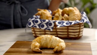 croissant-de-frango-com-requeijao_landscapeThumbnail_pt.jpeg