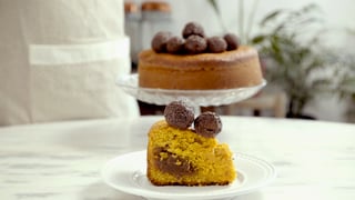 bolo-de-cenoura-com-trufas-de-brigadeiro_landscapeThumbnail_pt.jpeg