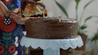 bolo-bombom_landscapeThumbnail_pt.jpeg