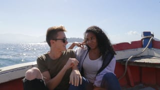 partiu-rio_s1e8_baia-de-guanabara-e-pao-de-acucar_landscapeThumbnail_pt.jpeg