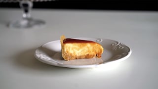 cheesecake-romeu-e-julieta_landscapeThumbnail_en-US.jpeg
