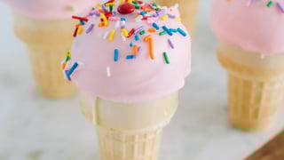 CAKE POPS 1X1-7404---auto-cropped.jpg