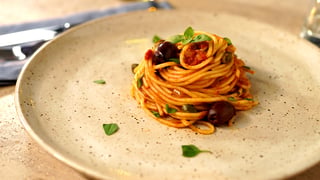 spaghetti-alla-putanesca_l_thumb.jpg