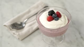 mousse-de-frutas-vermelhas-com-chocolate-branco_l_thumb.jpg