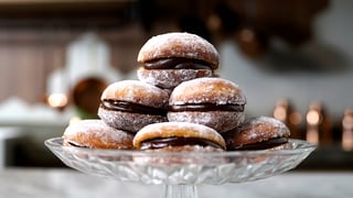 sonho-de-cenoura-com-ganache-de-chocolate_l_thumb.jpg