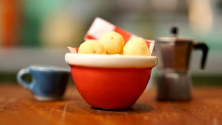 minicozinha-brasileira_s02e01_minipao-de-queijo_l_thumb.jpg